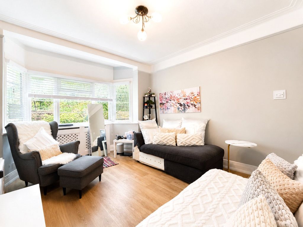 Property photo 3 of 16 P