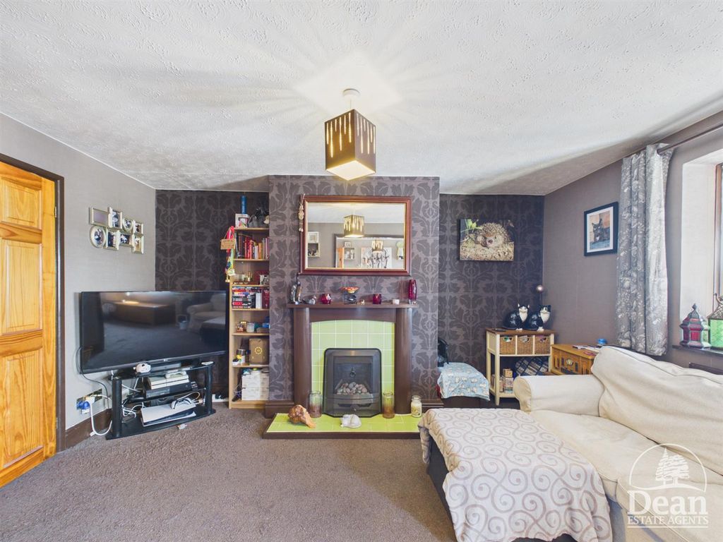 Property photo 2 of 24