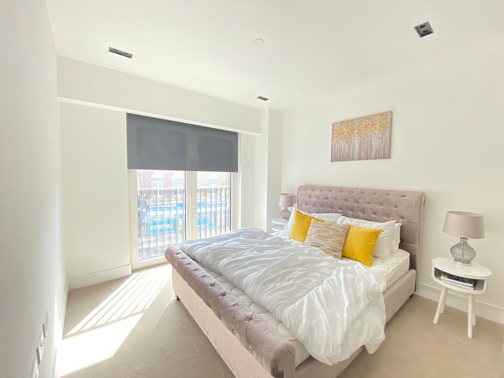 Property photo 3 of 11