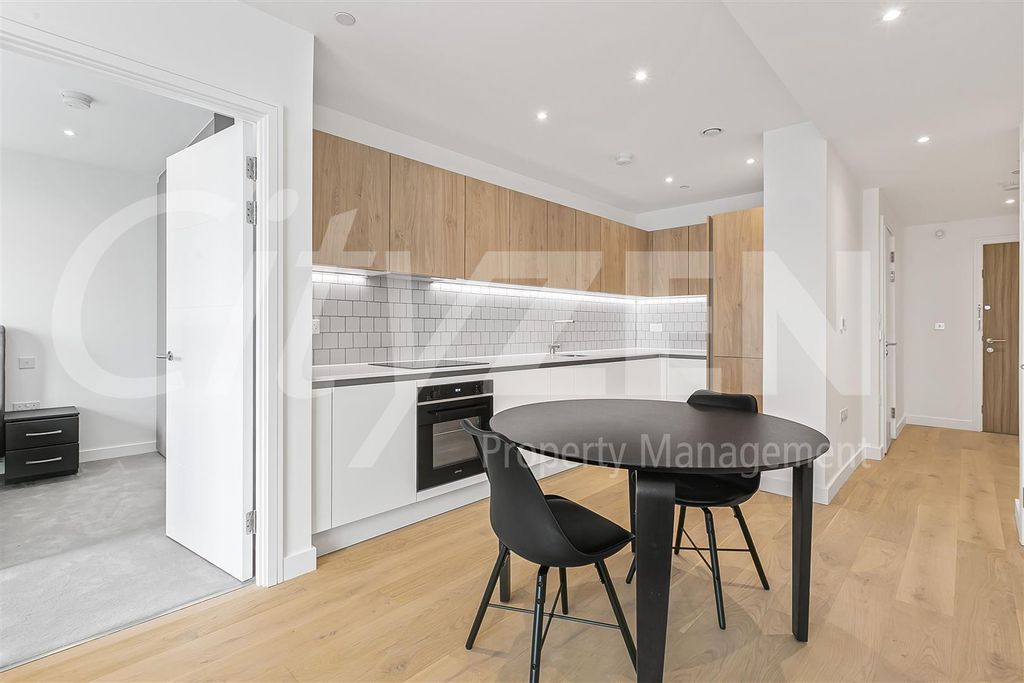 Property photo 2 of 34 Kitchen