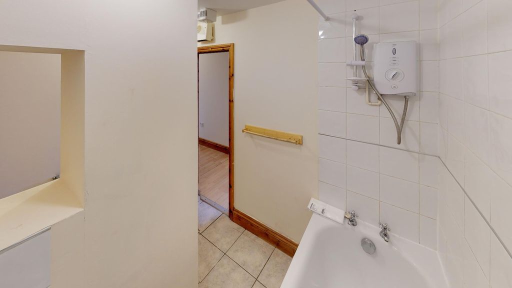 Property photo 2 of 13 Images