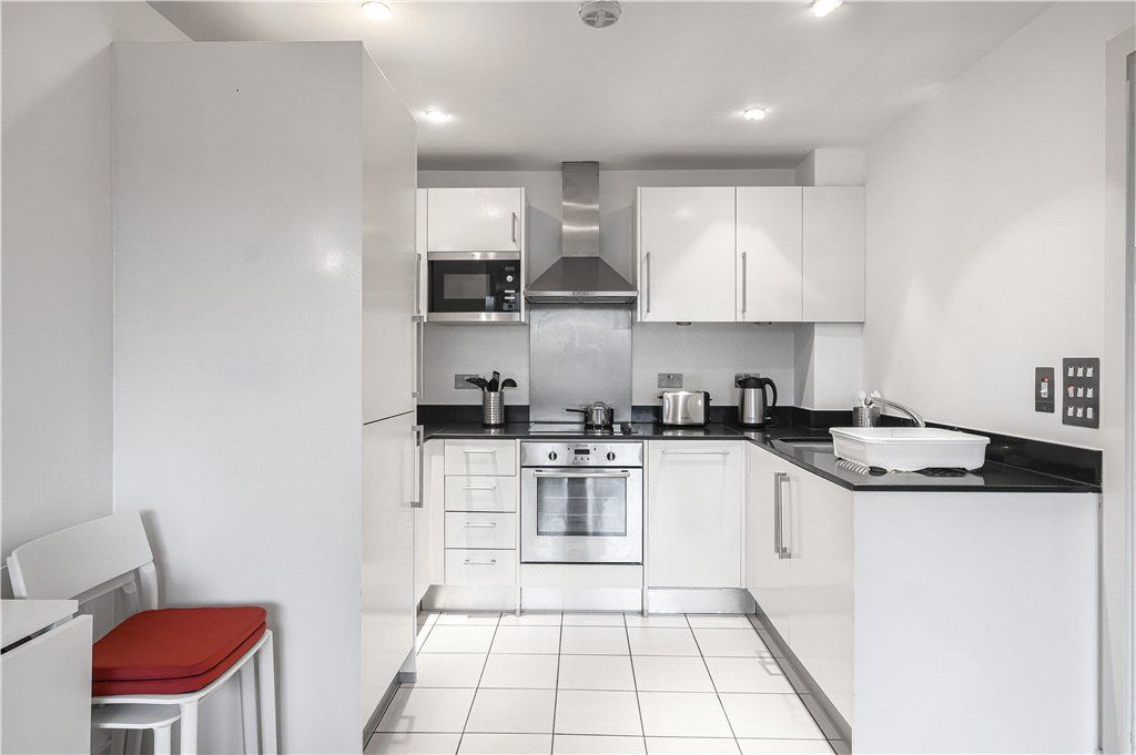 Property photo 3 of 9 Kitchen