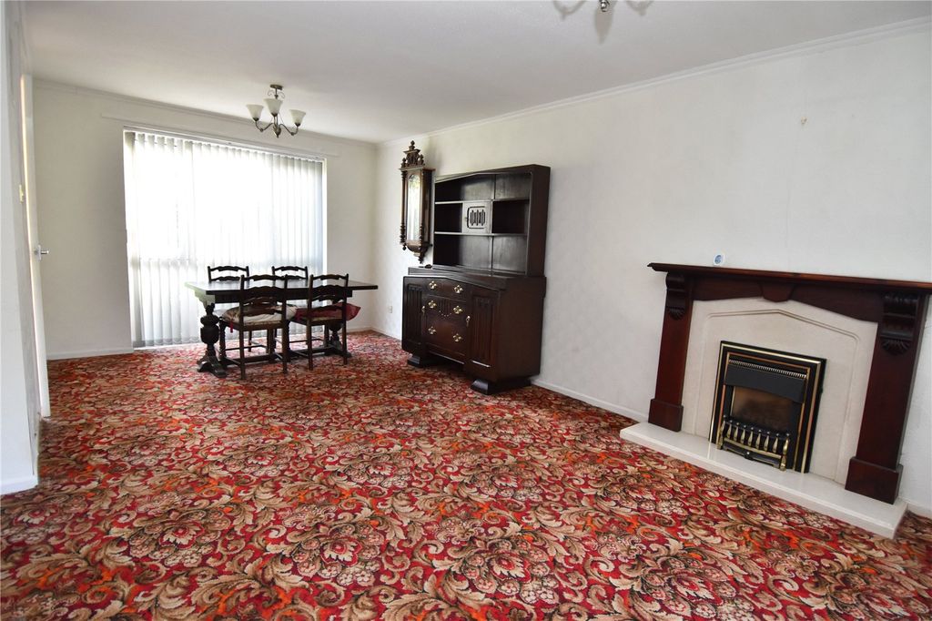 Property photo 2 of 33 Picture No. 29