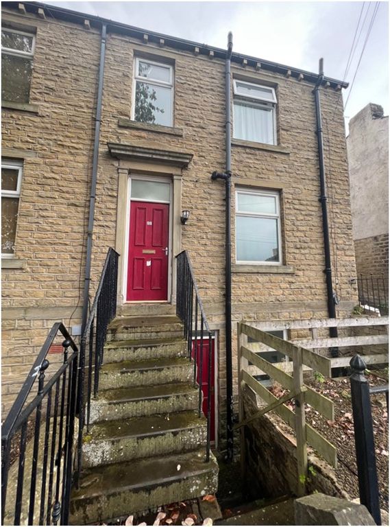 Property photo 1 of 8 Front