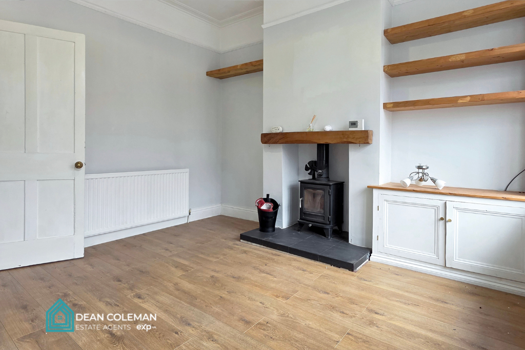Property photo 3 of 12