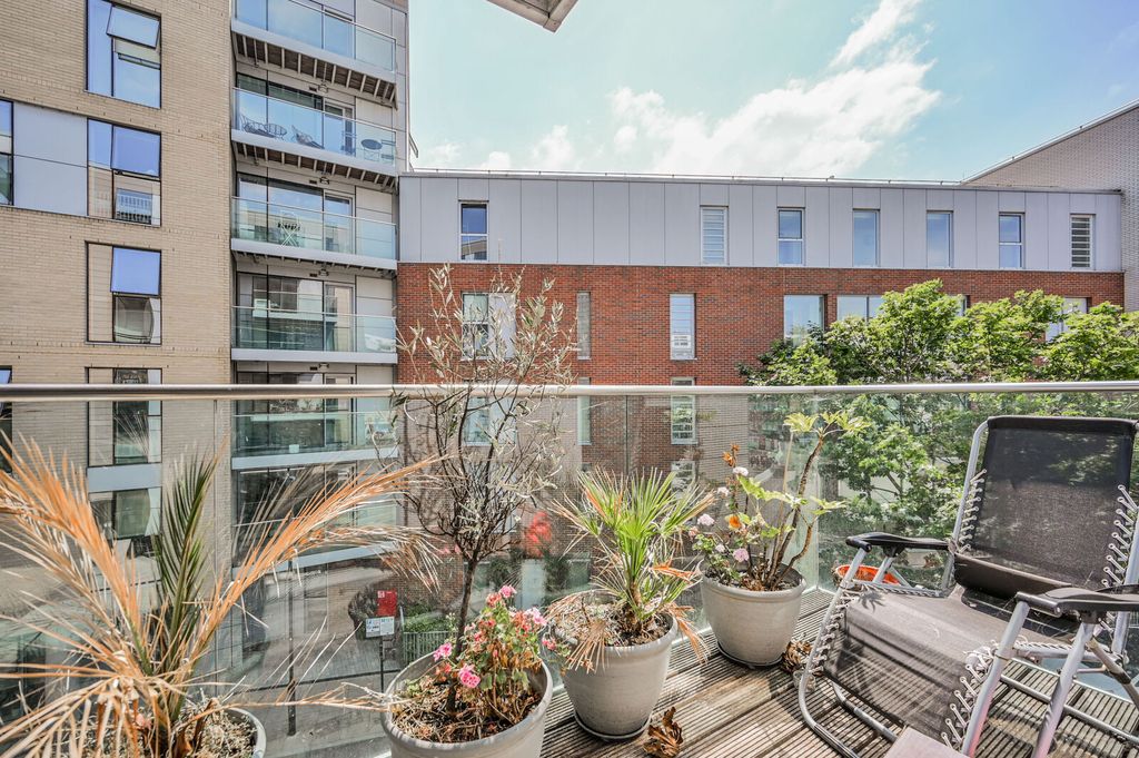 Property photo 2 of 10