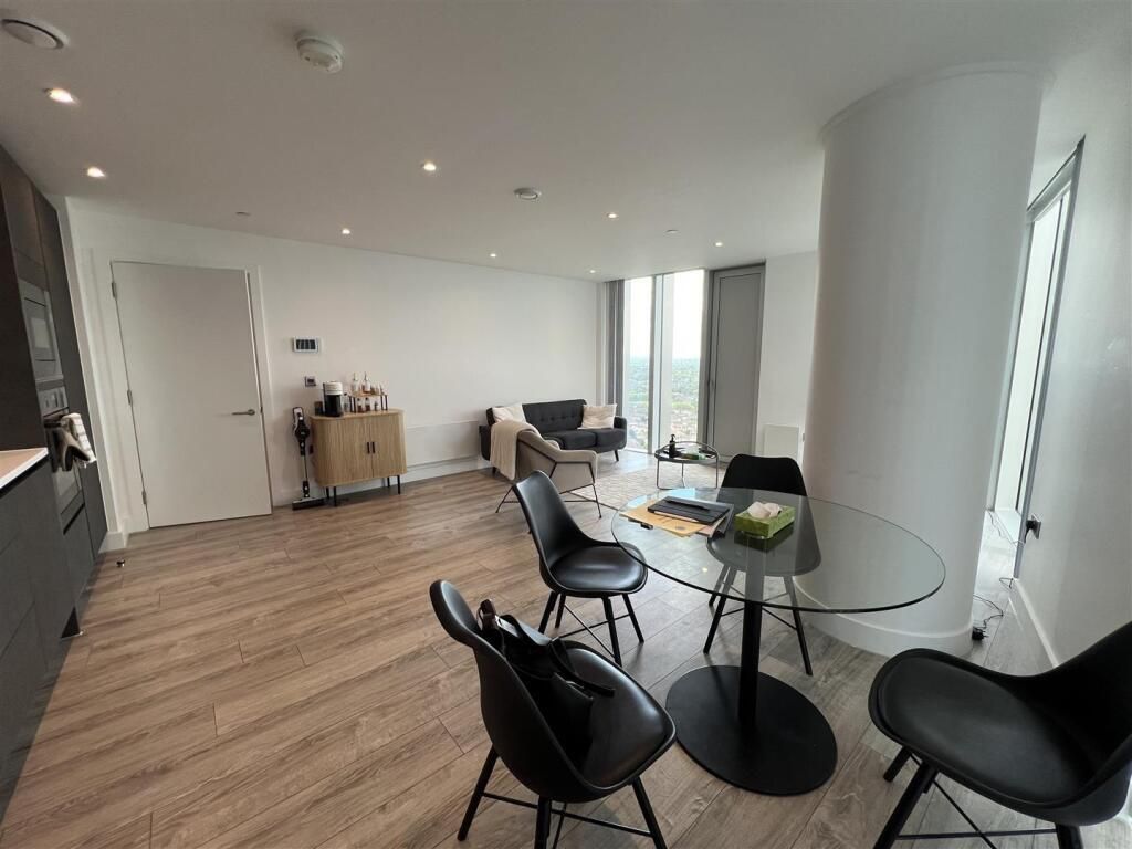 Property photo 3 of 21 Dining Room