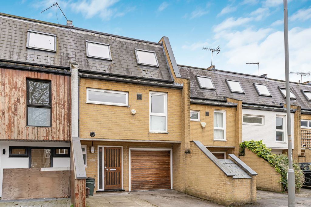 Property photo 1 of 28