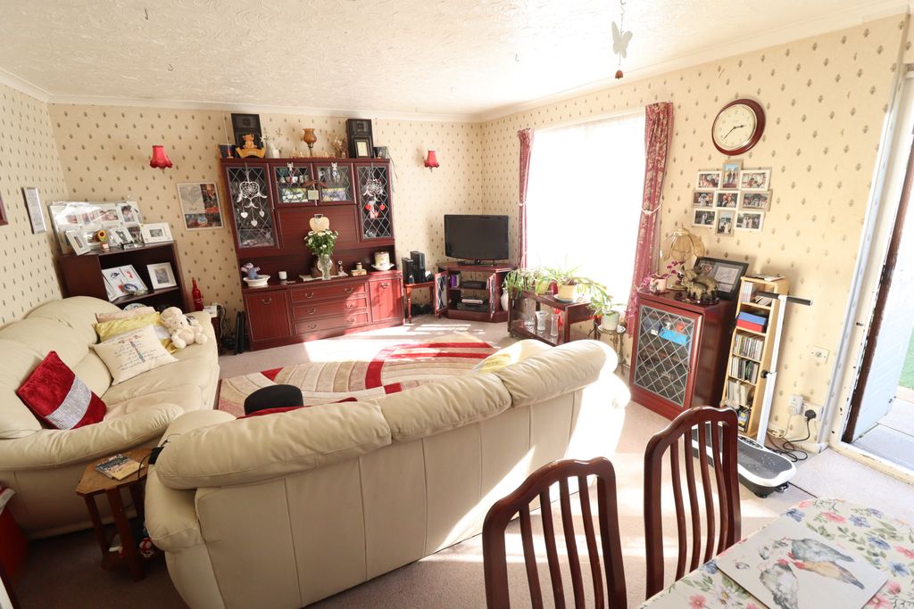 Property photo 2 of 8 Picture No. 06