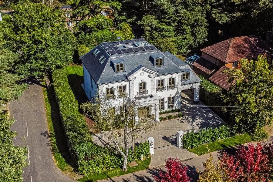 Property photo 1 of 25