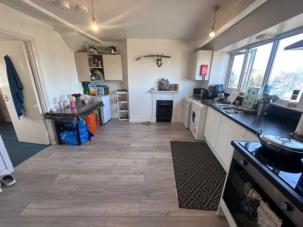 Property photo 2 of 16 Property