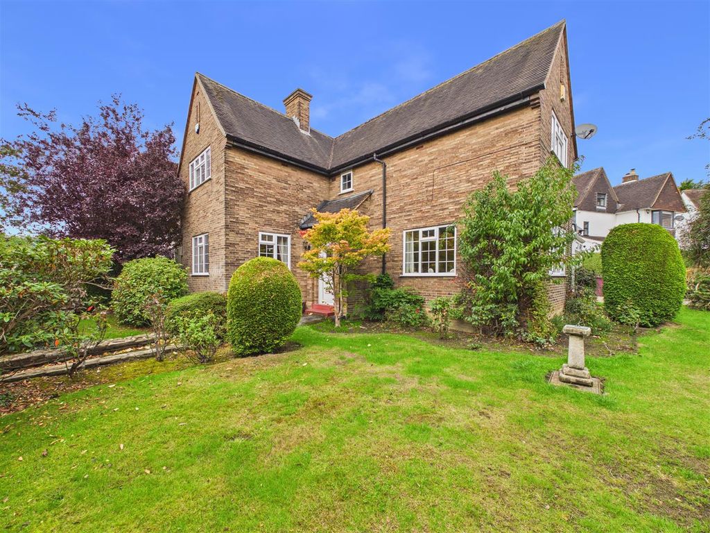 Property photo 1 of 26 Cam05476G0-Pr0331-Still002.Jpg