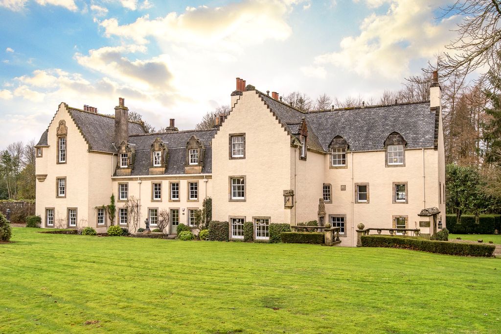 Property photo 1 of 50