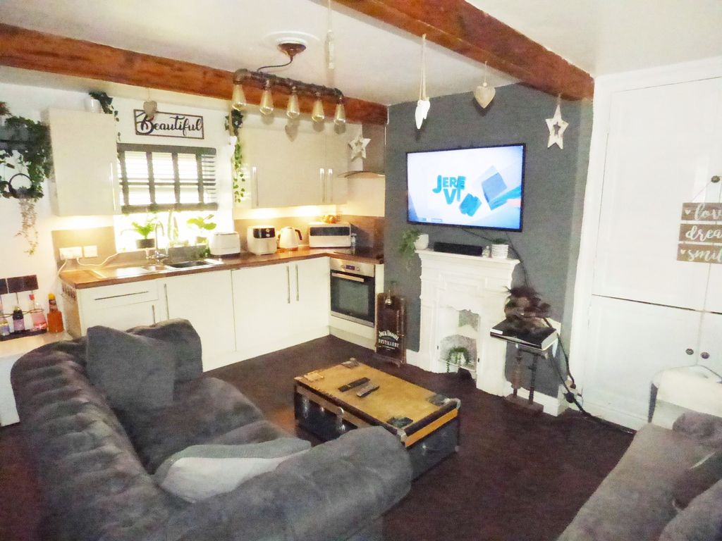 Property photo 3 of 23
