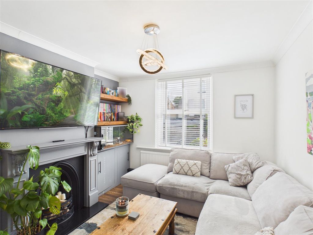 Property photo 2 of 17 E59Edf737E2F49Ae8Efe1Cafac10B3c3_100_Cam05207G0-Pr