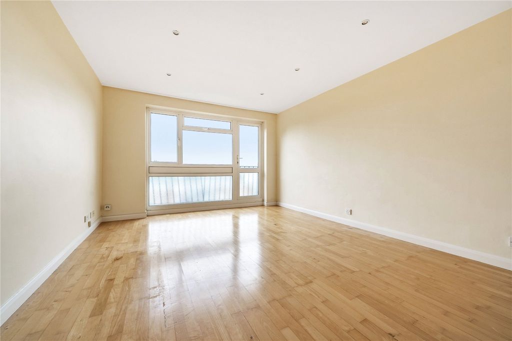 Property photo 1 of 10 Picture No. 12
