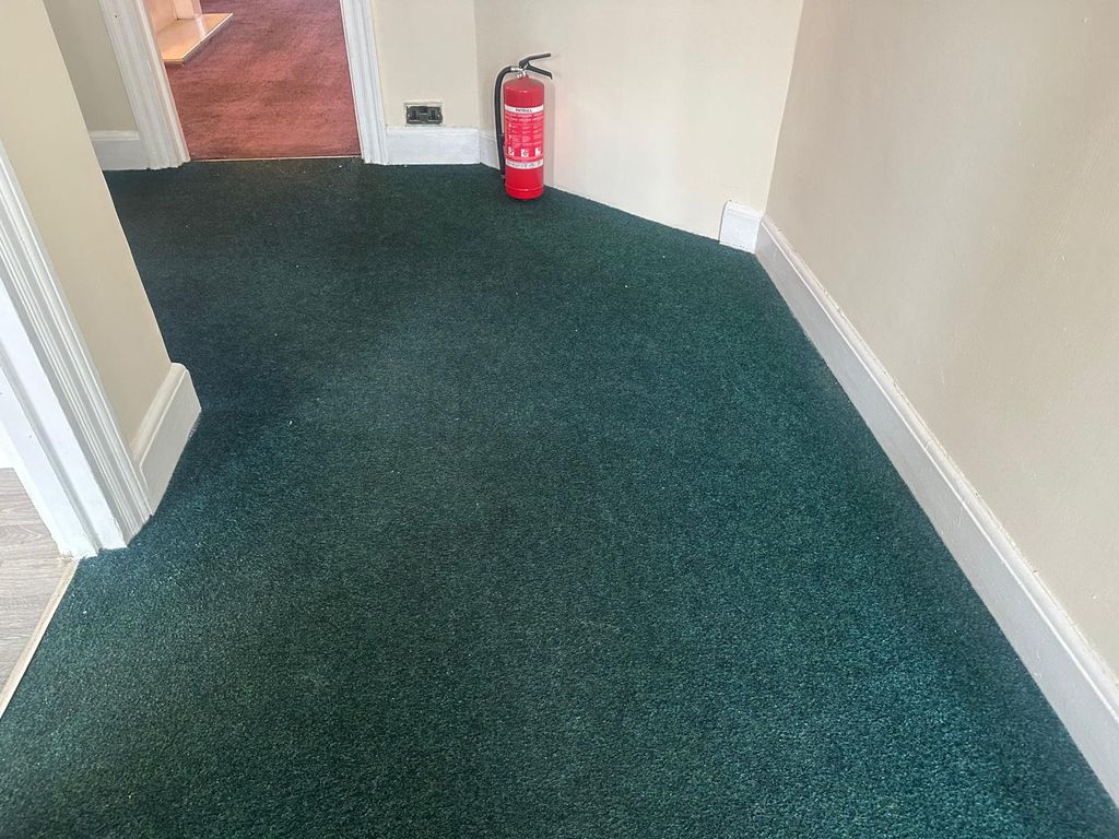 Property photo 2 of 30