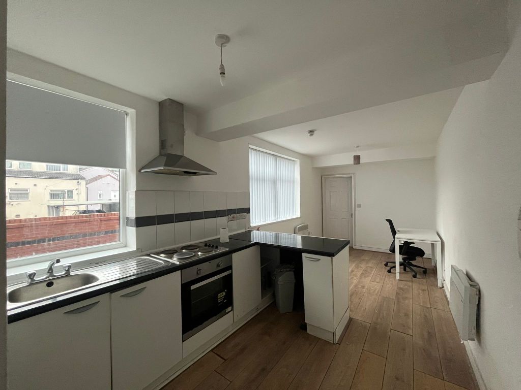 Property photo 3 of 5 Kitchen