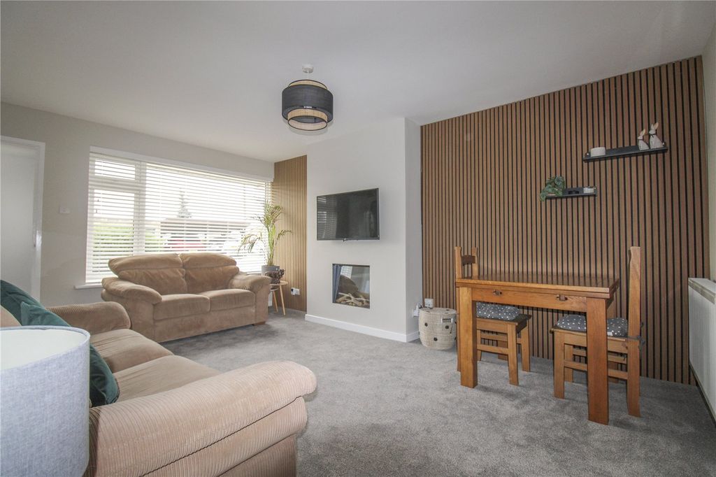 Property photo 3 of 11 Picture No. 10