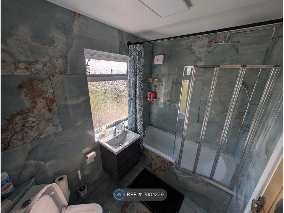 Property photo 2 of 5 Bathroom