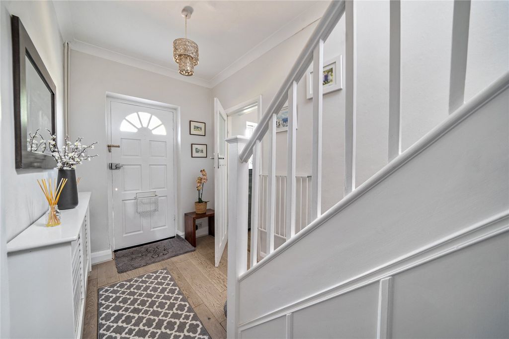 Property photo 2 of 17 Picture No. 13