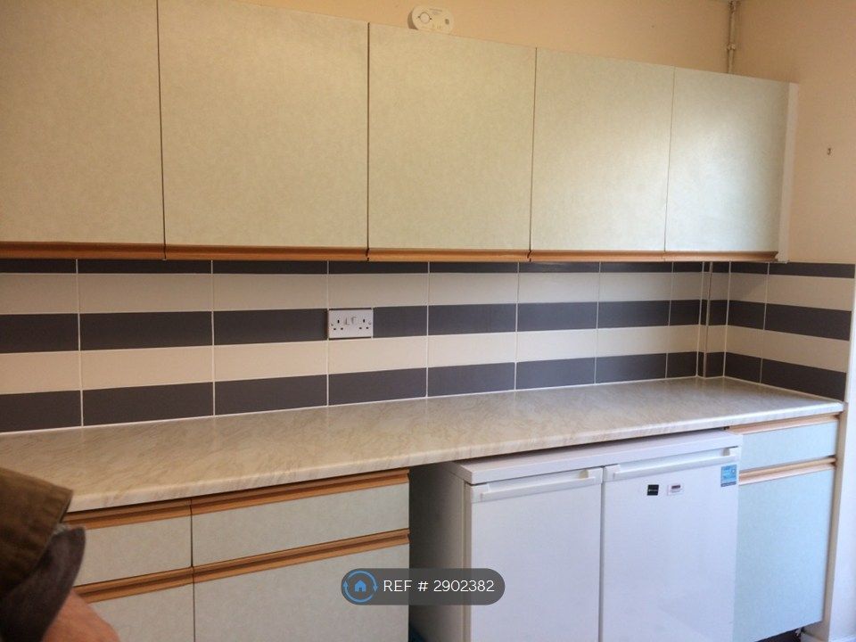 Property photo 2 of 4 Kitchen