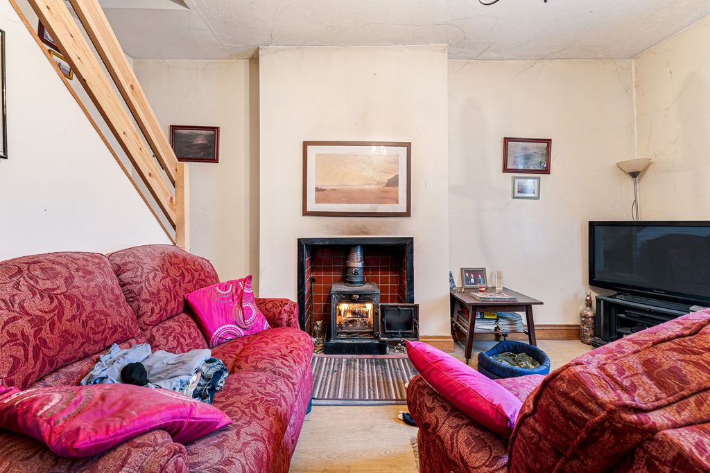 Property photo 2 of 22