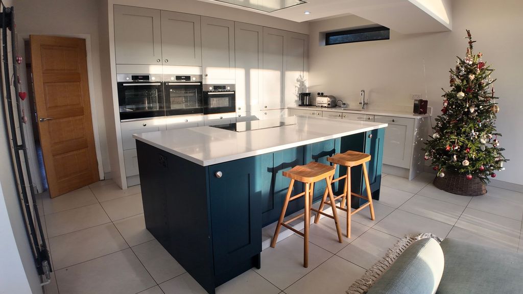 Property photo 2 of 17