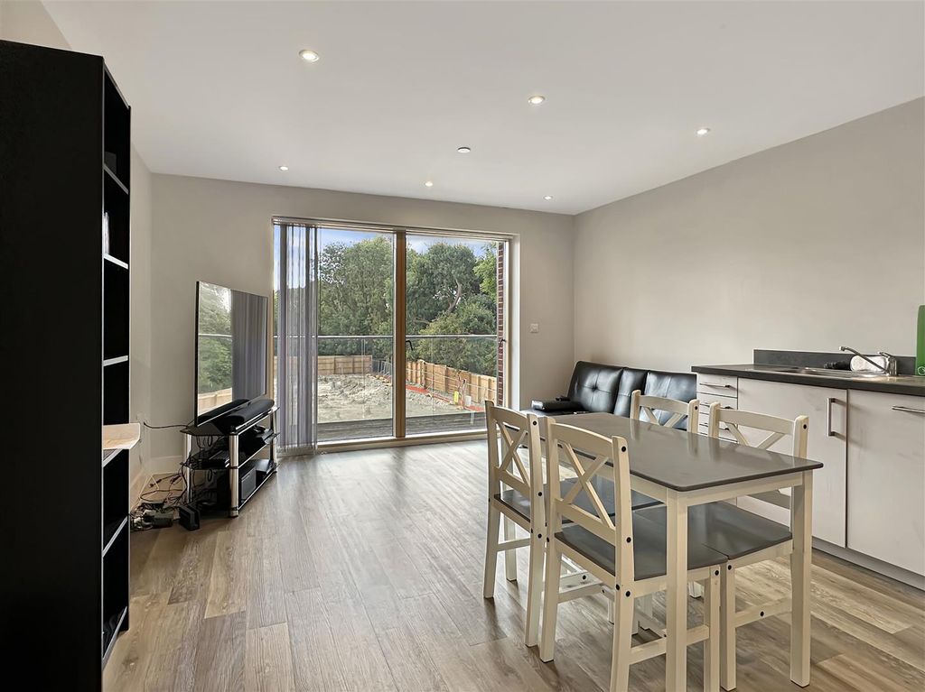 Property photo 2 of 13 Living / Dining