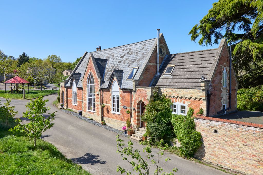 Property photo 1 of 37