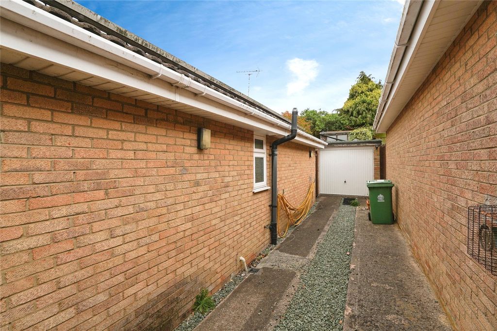 Property photo 2 of 11 Picture No. 13