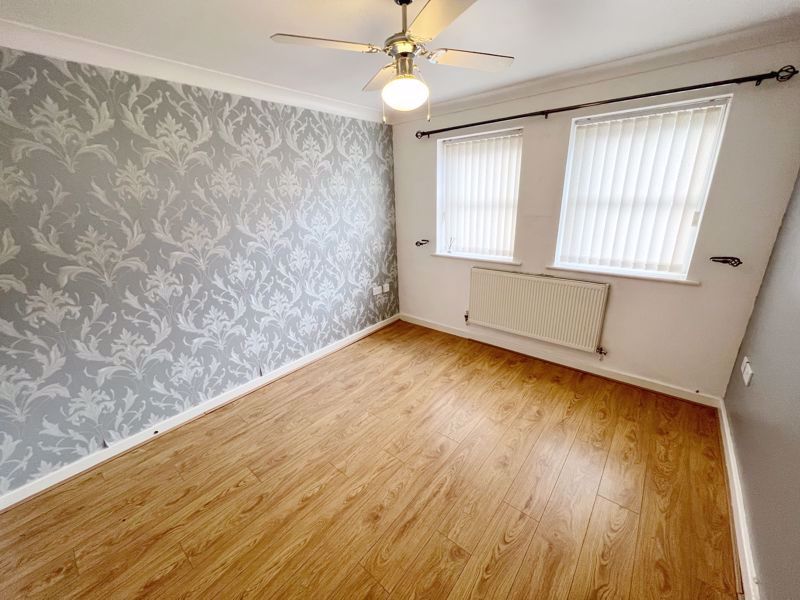 Property photo 2 of 7 Lounge (Exp.)