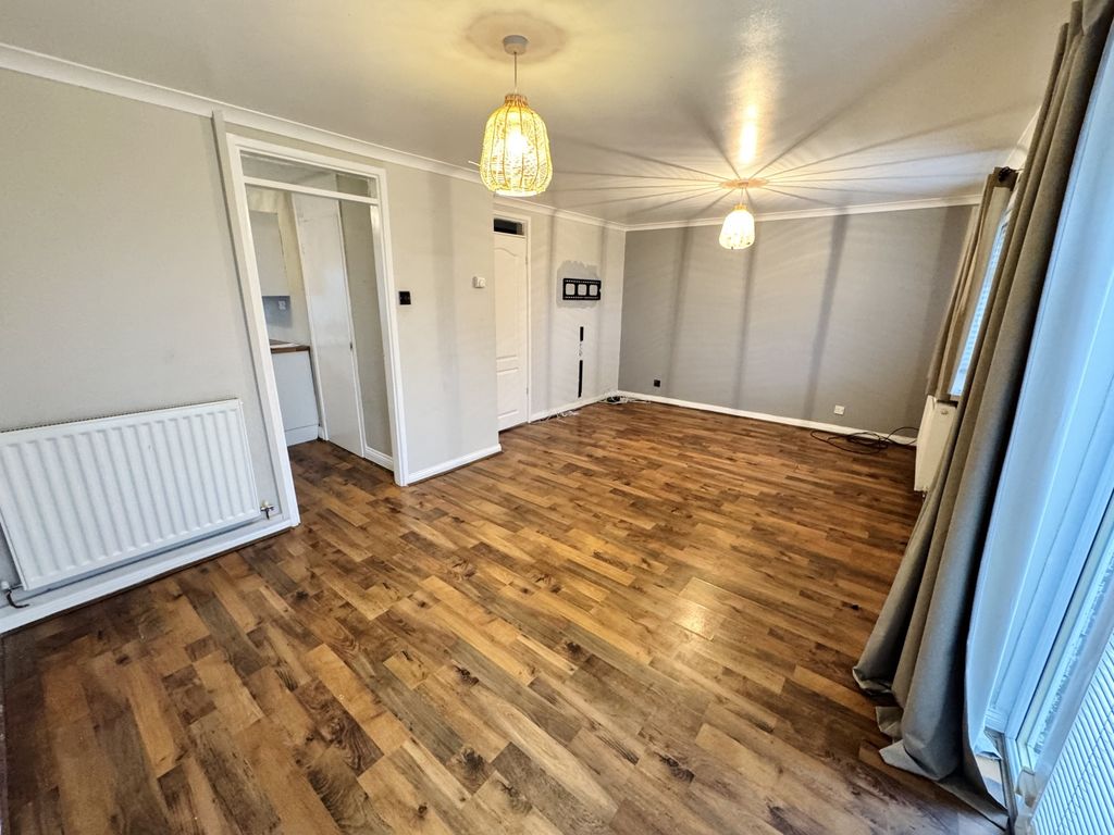 Property photo 3 of 10 Img_2353