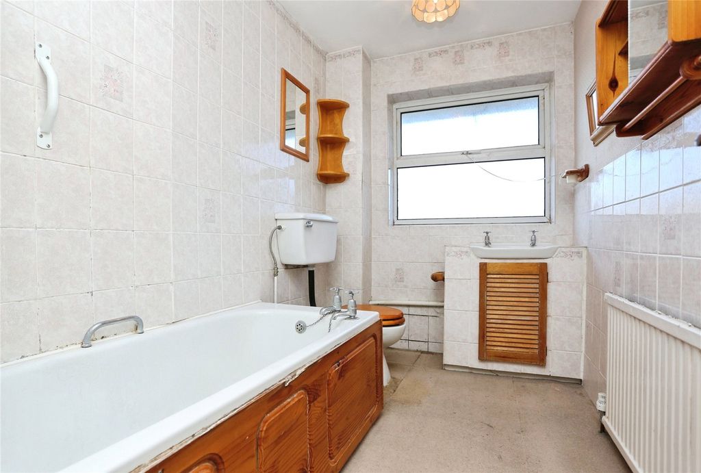 Property photo 3 of 13 Picture No. 02