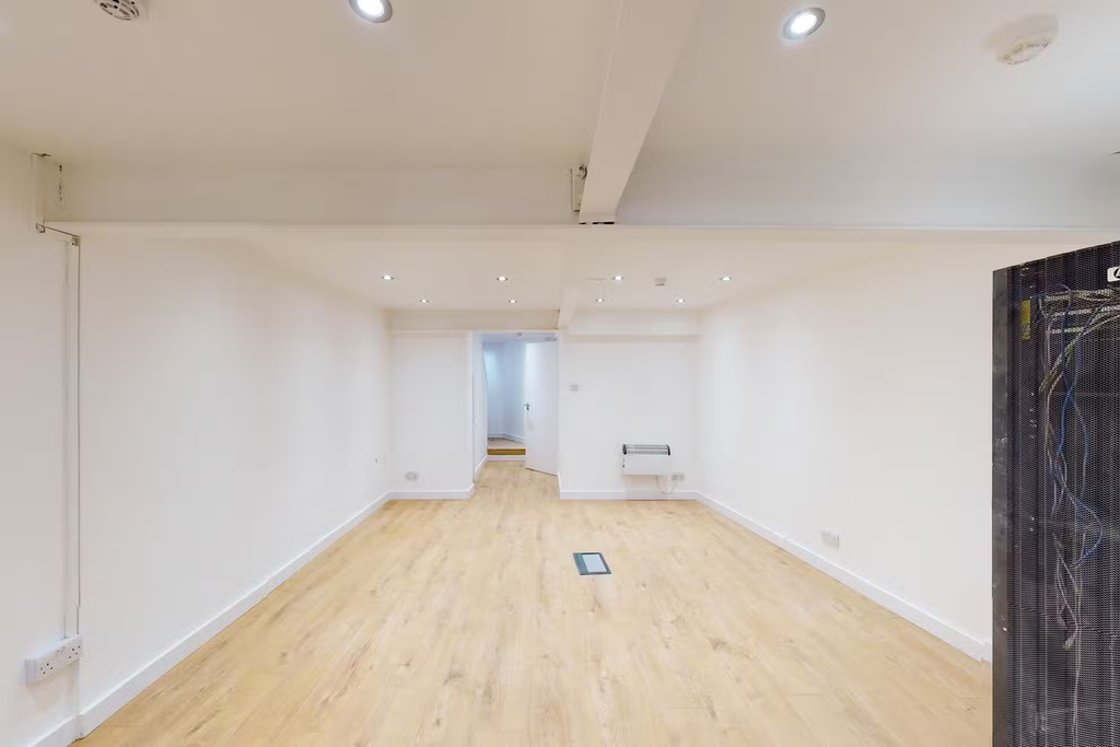 Property photo 1 of 4
