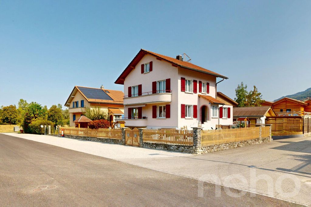 Property photo 1 of 12