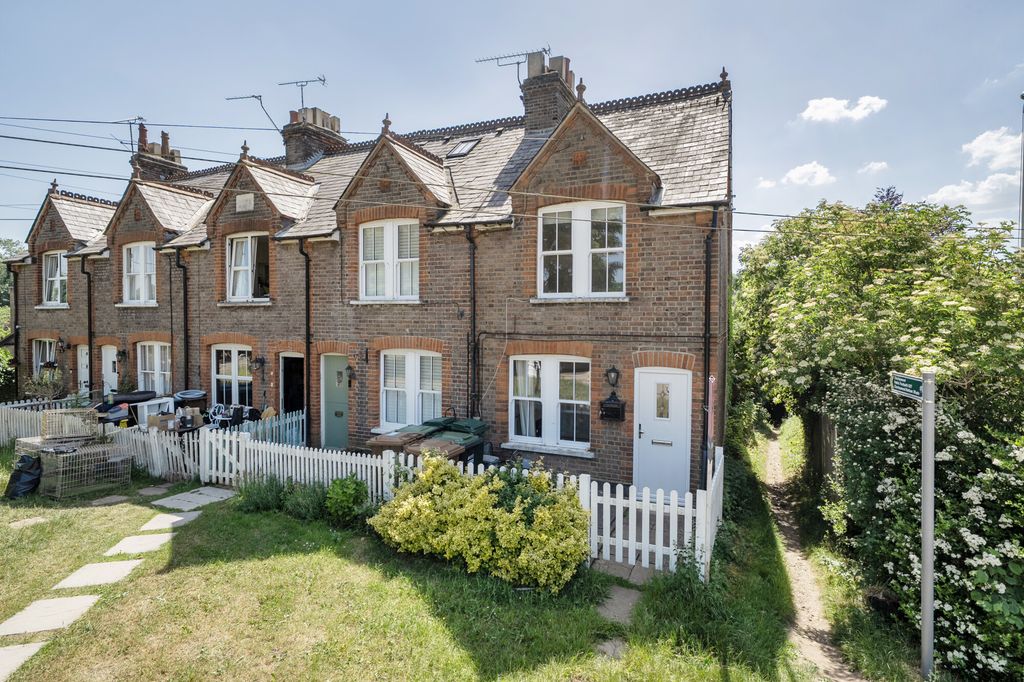 Property photo 1 of 11