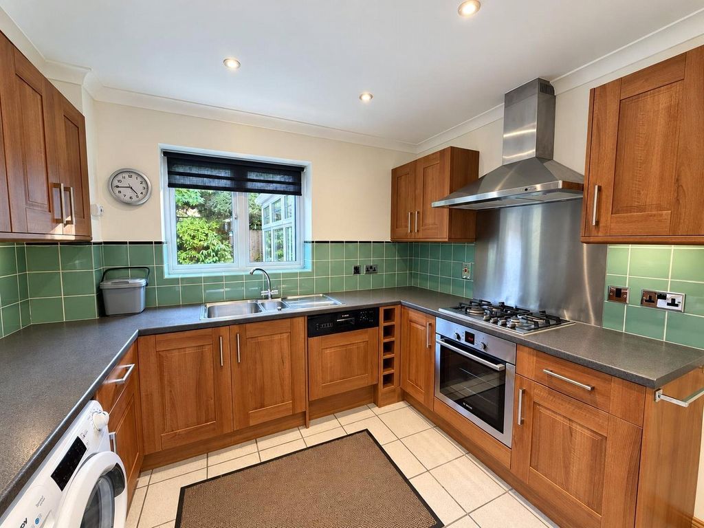 Property photo 2 of 17 Picture No. 04