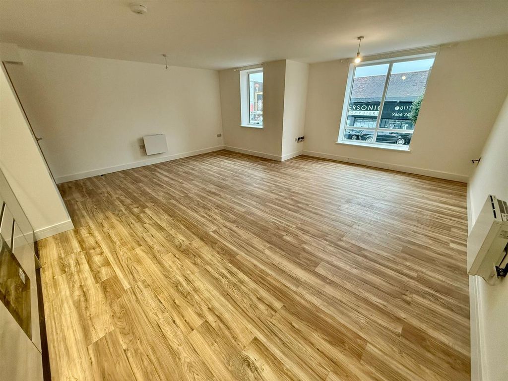 Property photo 3 of 7 139B1B42-3B52-4Fce-80d3-5E83Bd4B0A74.Jpeg