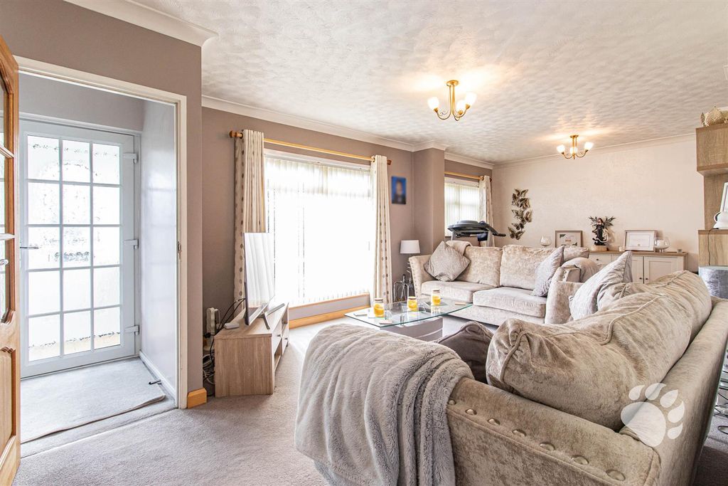 Property photo 3 of 32 Living Area