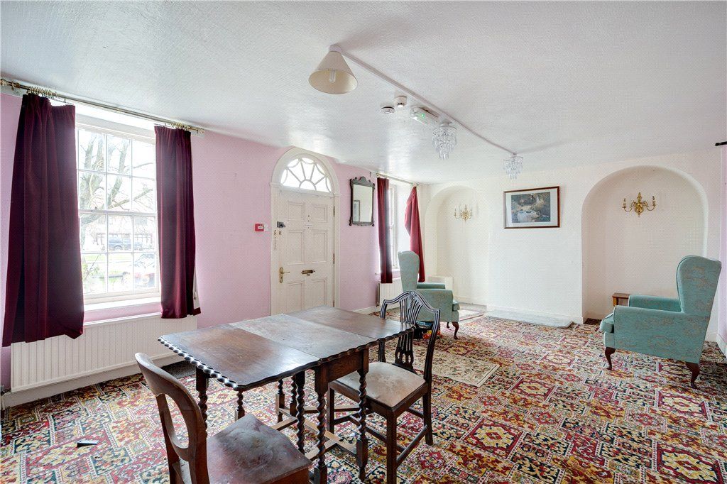 Property photo 3 of 17 Sitting Room
