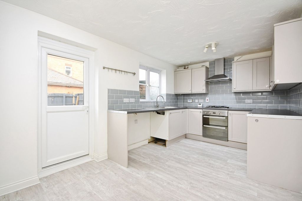 Property photo 2 of 15 Kitchen/Diner