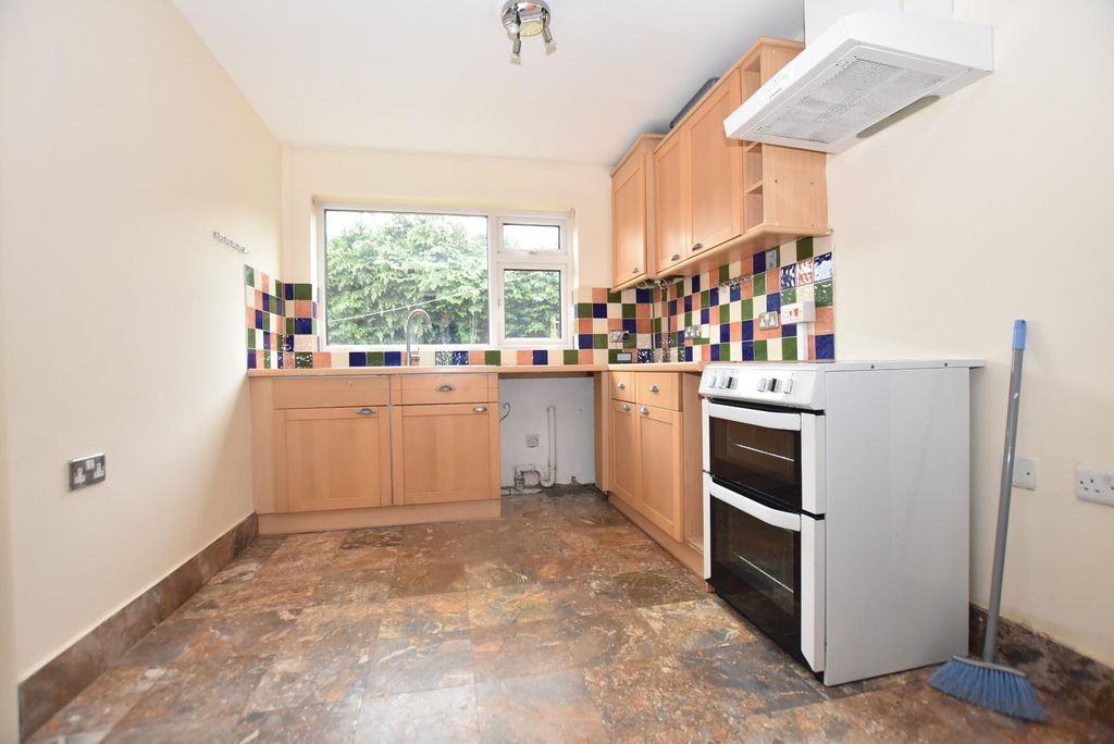 Property photo 2 of 12 Kitchen.Jpg