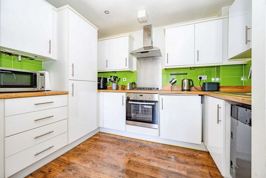Property photo 2 of 15