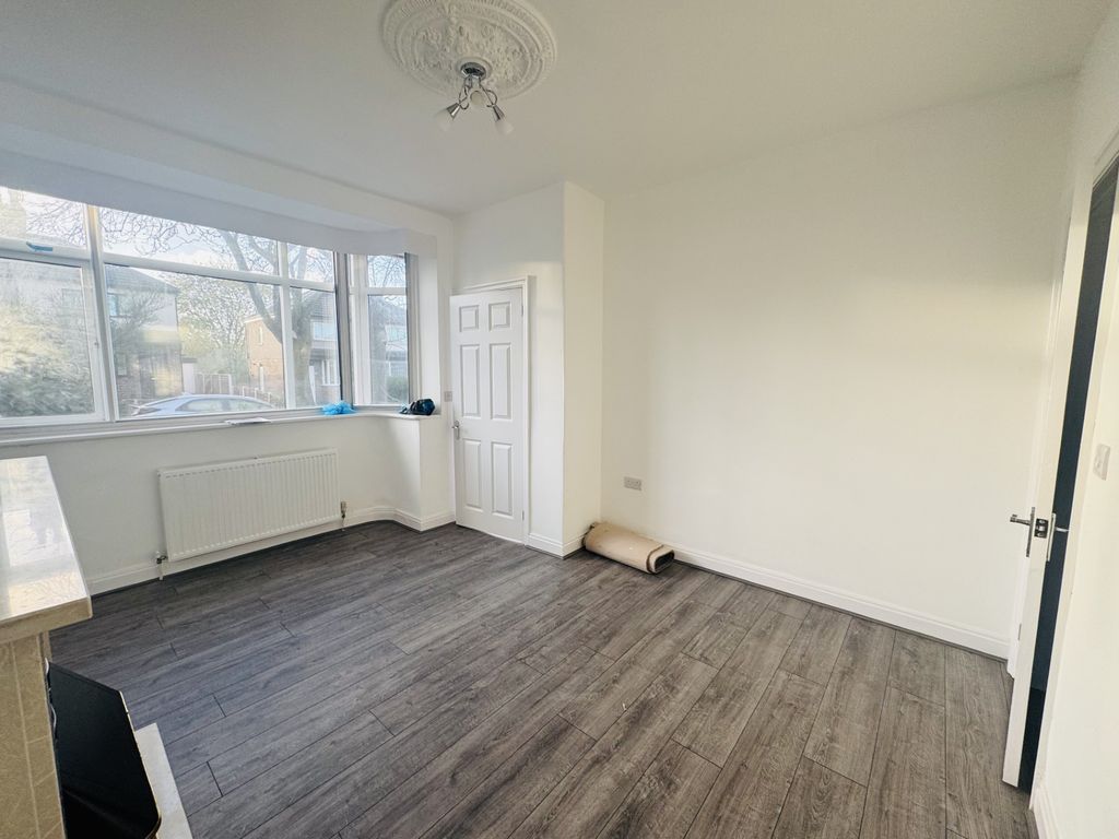 Property photo 2 of 9 Living Room