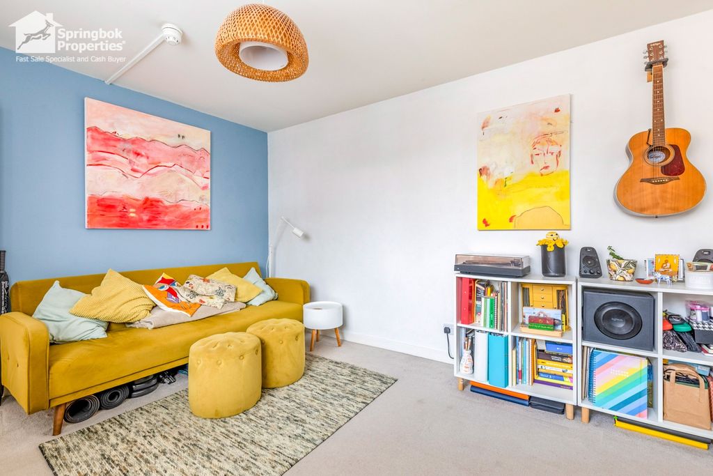 Property photo 3 of 7 Image 2