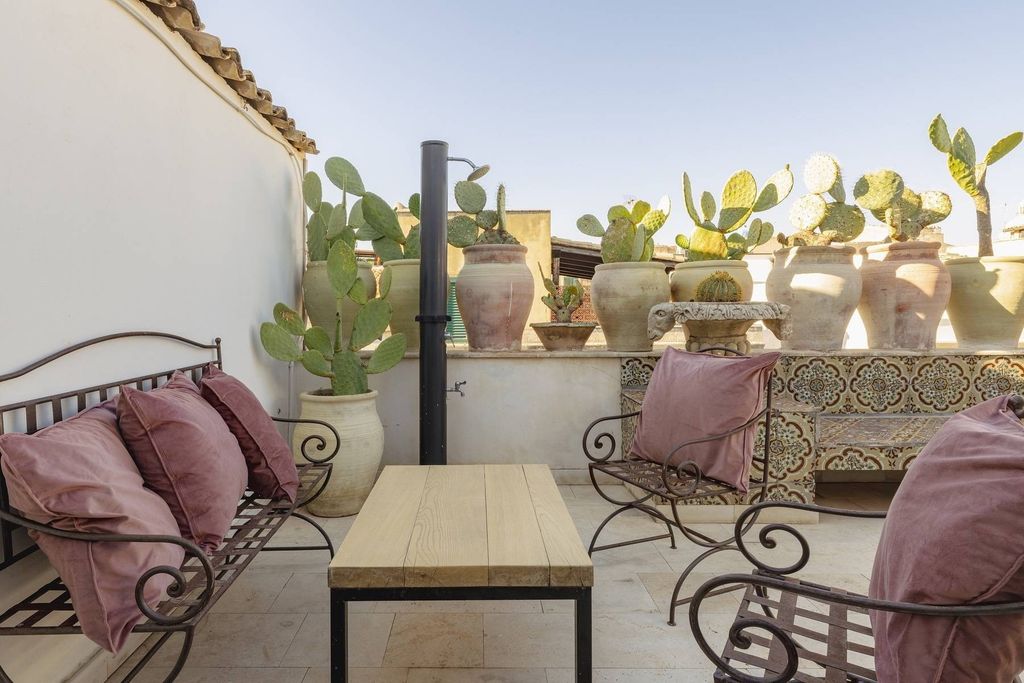 Property photo 1 of 25