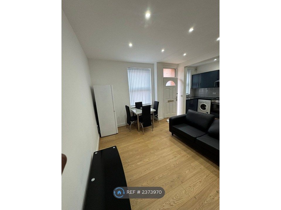 Property photo 3 of 12 Living Room
