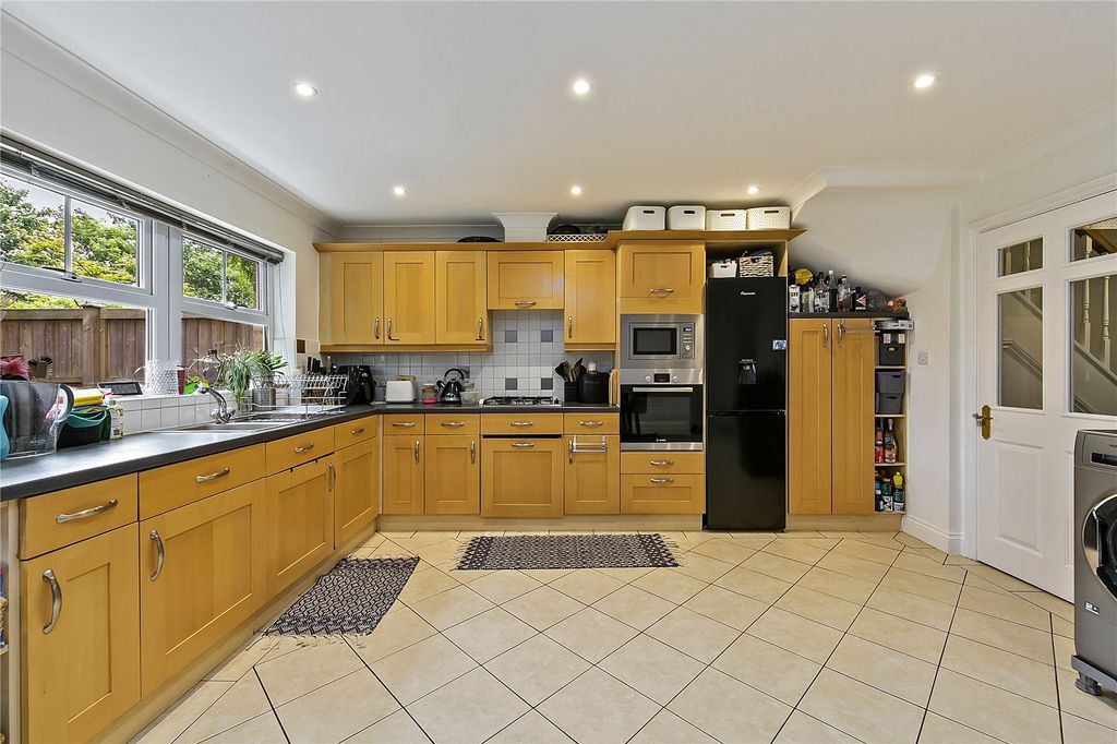 Property photo 3 of 18 Picture No. 16