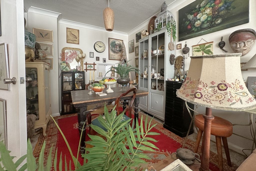 Property photo 3 of 10 Photo 3